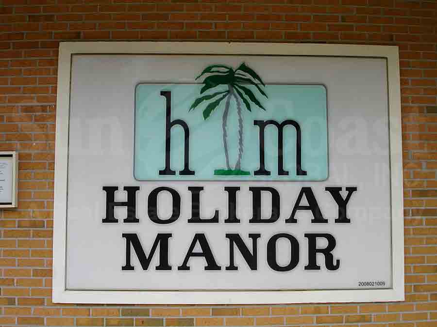 HOLIDAY MANOR Signage